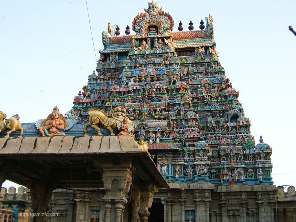ranga ranga gopuram inside the temple